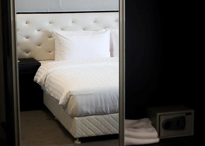 Sakura Sky Hotel 3*