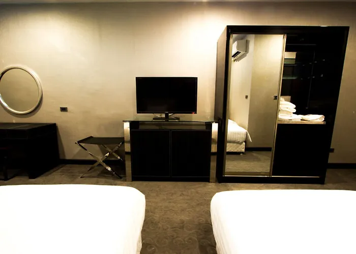 Sakura Sky Hotel 3*