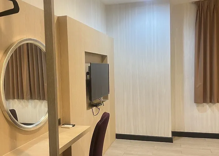 Sakura Sky Hotel 3*
