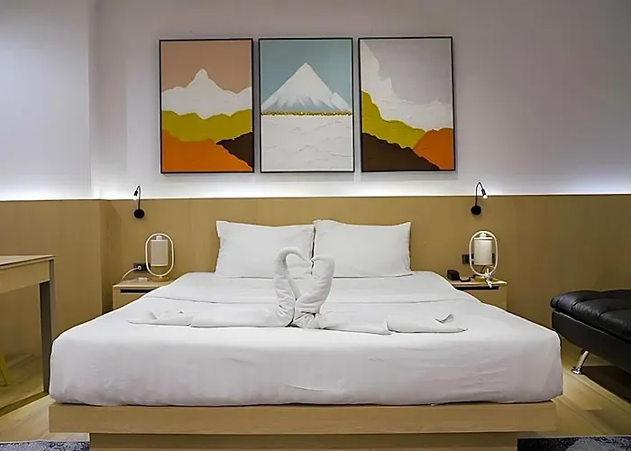 Sakura Sky Hotel 3*